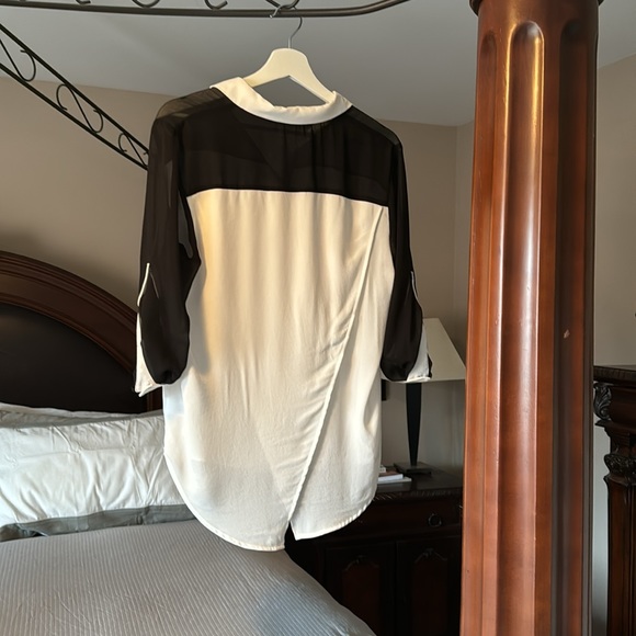 Ro & De Blouse - Picture 2 of 10